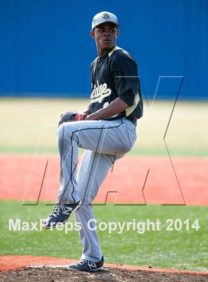 Thumbnail 2 in Fossil Ridge vs Centennial (Arlington Heights Classic) photogallery.