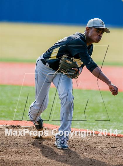 Thumbnail 1 in Fossil Ridge vs Centennial (Arlington Heights Classic) photogallery.