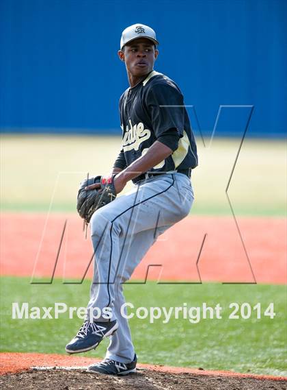 Thumbnail 3 in Fossil Ridge vs Centennial (Arlington Heights Classic) photogallery.