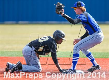 Thumbnail 1 in Fossil Ridge vs Centennial (Arlington Heights Classic) photogallery.