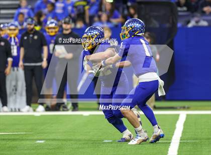 Thumbnail 2 in New Palestine vs. East Noble (IHSAA 4A Final) photogallery.