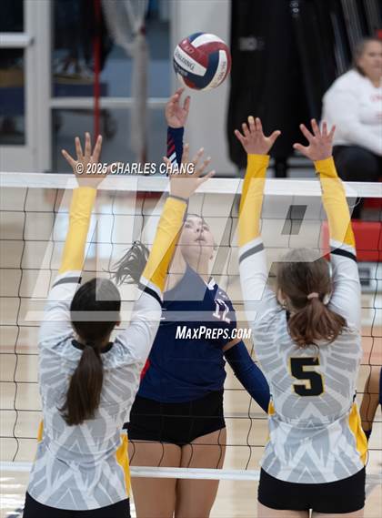 Thumbnail 1 in JV: Bishop O'Dowd @ Rancho Cotate (NorCal Invitational) photogallery.