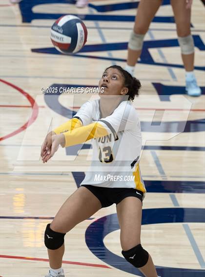 Thumbnail 1 in JV: Bishop O'Dowd @ Rancho Cotate (NorCal Invitational) photogallery.
