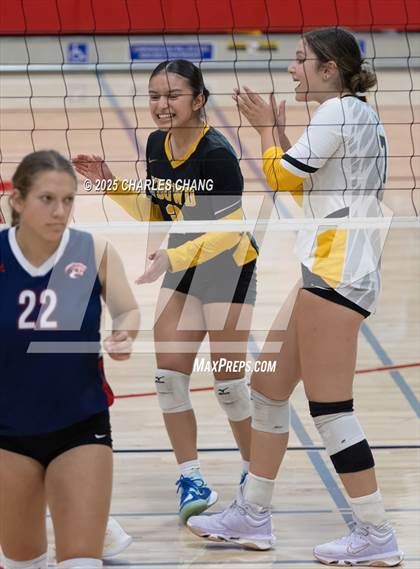 Thumbnail 1 in JV: Bishop O'Dowd @ Rancho Cotate (NorCal Invitational) photogallery.