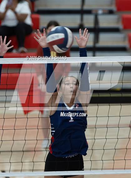 Thumbnail 1 in JV: Bishop O'Dowd @ Rancho Cotate (NorCal Invitational) photogallery.