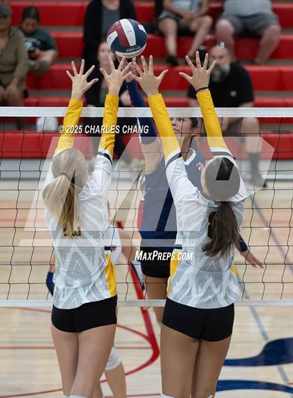 Thumbnail 1 in JV: Bishop O'Dowd @ Rancho Cotate (NorCal Invitational) photogallery.