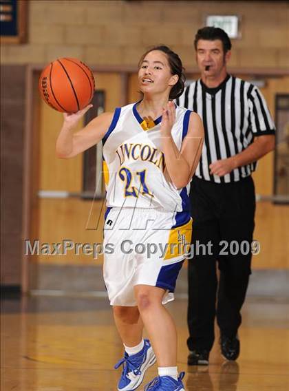 Thumbnail 3 in River City vs. Lincoln (Lincoln Invitational) photogallery.