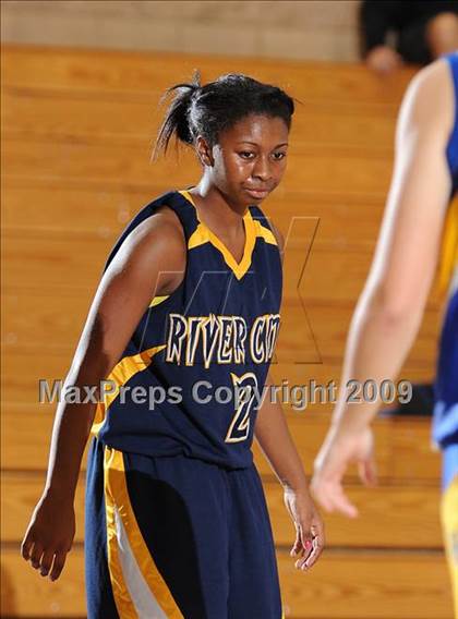 Thumbnail 2 in River City vs. Lincoln (Lincoln Invitational) photogallery.