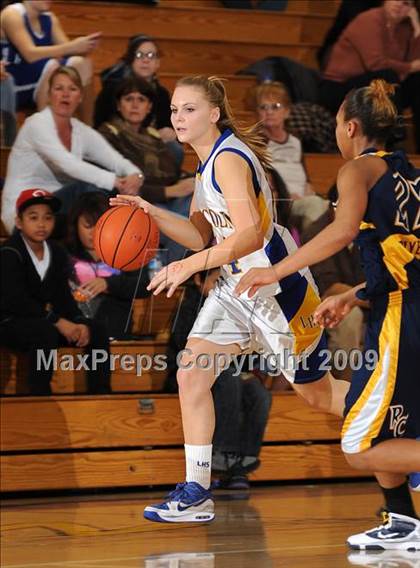 Thumbnail 3 in River City vs. Lincoln (Lincoln Invitational) photogallery.