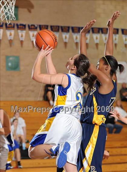 Thumbnail 1 in River City vs. Lincoln (Lincoln Invitational) photogallery.