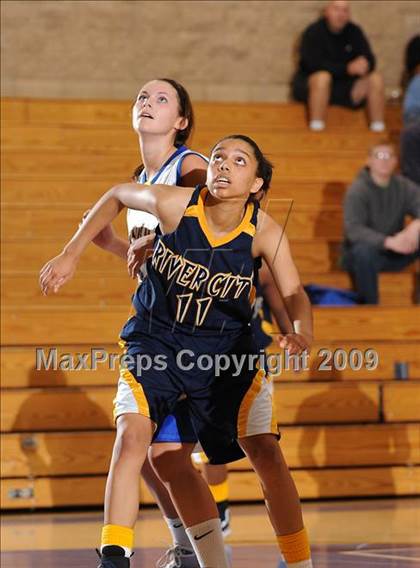 Thumbnail 1 in River City vs. Lincoln (Lincoln Invitational) photogallery.