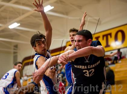Thumbnail 3 in Sierra Canyon vs. San Marcos photogallery.