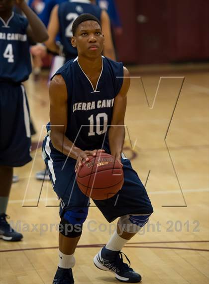 Thumbnail 1 in Sierra Canyon vs. San Marcos photogallery.