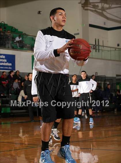 Thumbnail 3 in Salesian vs. St. Francis (Providence Cystic Fibrosis Benefit) photogallery.