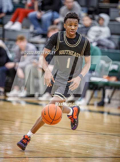 Thumbnail 2 in Lincoln Southeast vs. Pius X photogallery.
