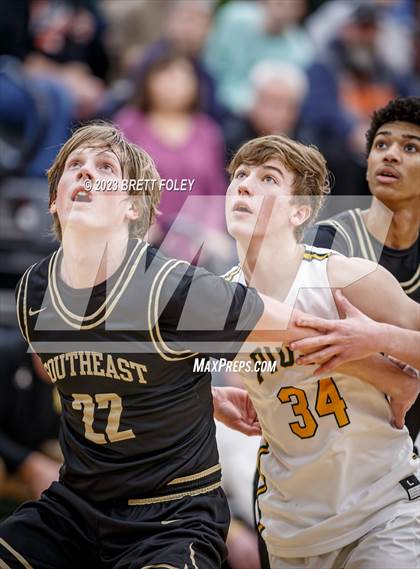 Thumbnail 1 in Lincoln Southeast vs. Pius X photogallery.