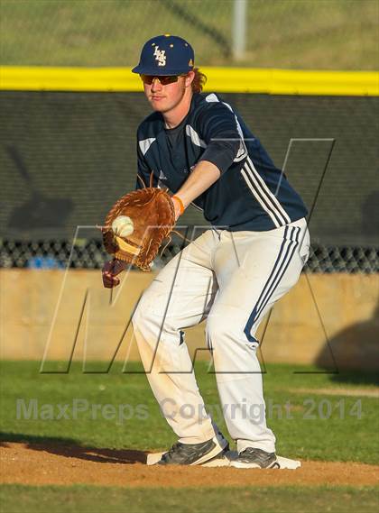 Thumbnail 1 in Lamar vs Trinity (HEB Mid-Cities Classic) photogallery.