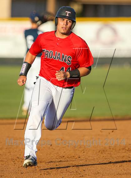 Thumbnail 3 in Lamar vs Trinity (HEB Mid-Cities Classic) photogallery.