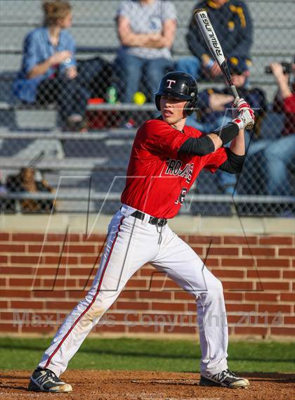 Thumbnail 2 in Lamar vs Trinity (HEB Mid-Cities Classic) photogallery.