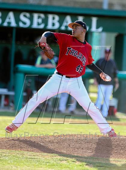 Thumbnail 3 in Lamar vs Trinity (HEB Mid-Cities Classic) photogallery.