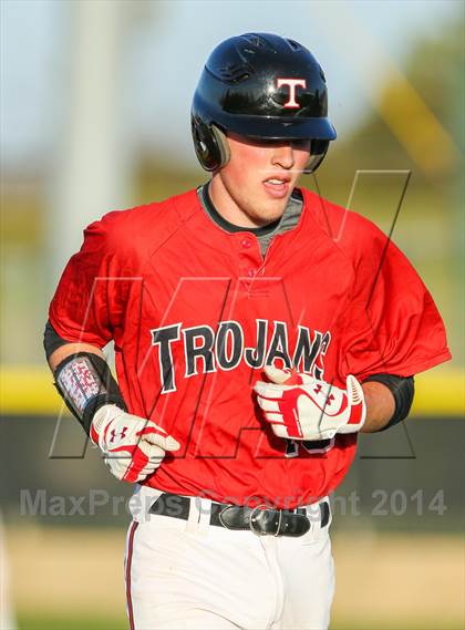 Thumbnail 1 in Lamar vs Trinity (HEB Mid-Cities Classic) photogallery.