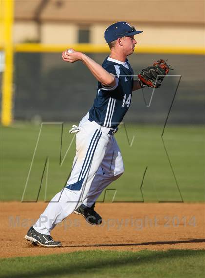Thumbnail 2 in Lamar vs Trinity (HEB Mid-Cities Classic) photogallery.
