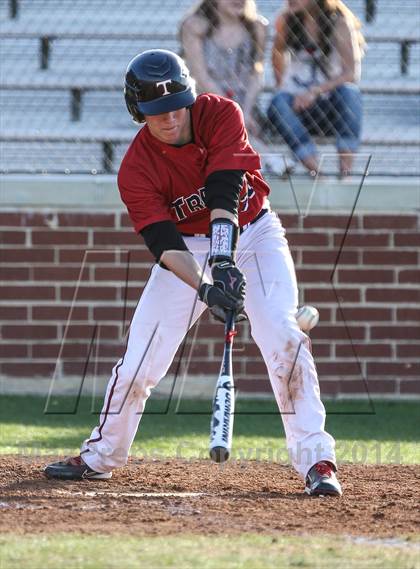 Thumbnail 1 in Lamar vs Trinity (HEB Mid-Cities Classic) photogallery.