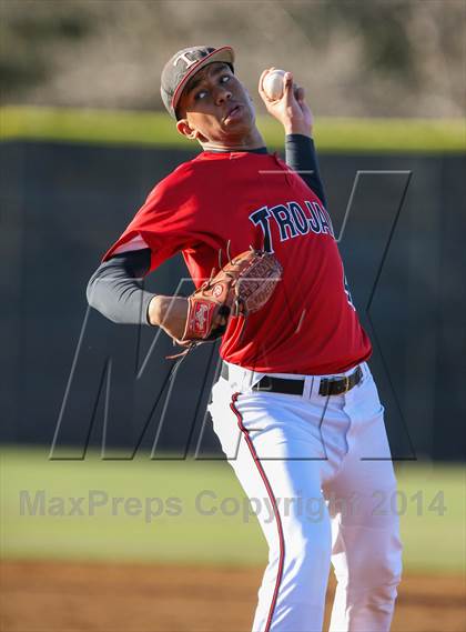 Thumbnail 2 in Lamar vs Trinity (HEB Mid-Cities Classic) photogallery.