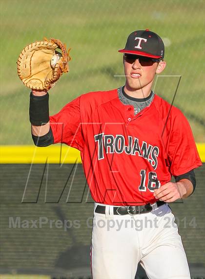 Thumbnail 1 in Lamar vs Trinity (HEB Mid-Cities Classic) photogallery.