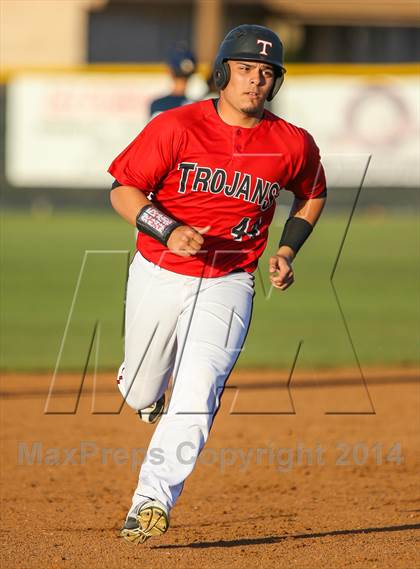 Thumbnail 1 in Lamar vs Trinity (HEB Mid-Cities Classic) photogallery.