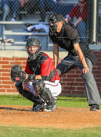 Thumbnail 3 in Lamar vs Trinity (HEB Mid-Cities Classic) photogallery.
