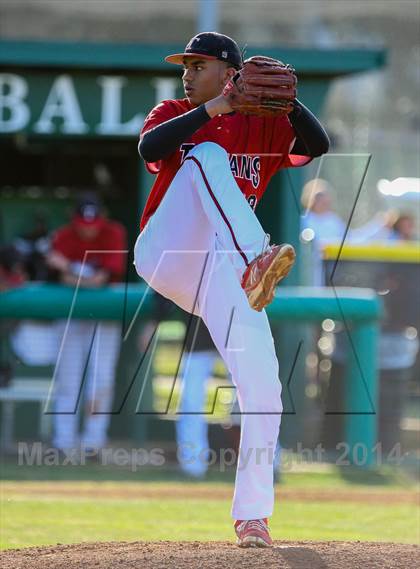 Thumbnail 2 in Lamar vs Trinity (HEB Mid-Cities Classic) photogallery.
