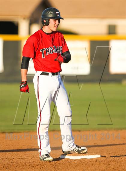 Thumbnail 1 in Lamar vs Trinity (HEB Mid-Cities Classic) photogallery.