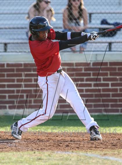 Thumbnail 2 in Lamar vs Trinity (HEB Mid-Cities Classic) photogallery.