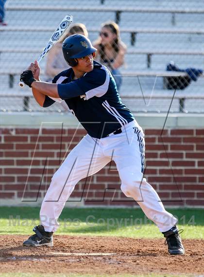Thumbnail 1 in Lamar vs Trinity (HEB Mid-Cities Classic) photogallery.