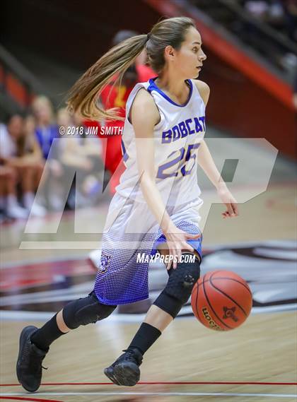Thumbnail 3 in Espanola Valley @ Bloomfield (NMAA 5A Quarterfinal) photogallery.