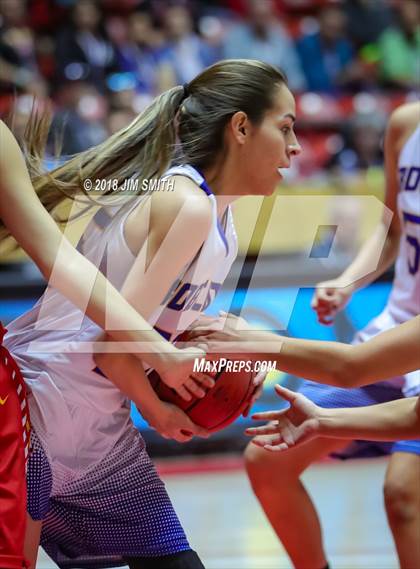 Thumbnail 2 in Espanola Valley @ Bloomfield (NMAA 5A Quarterfinal) photogallery.