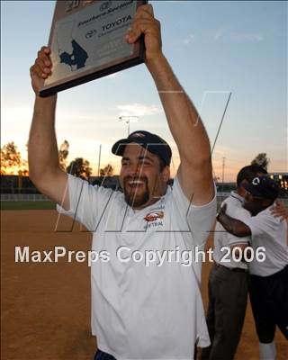 Thumbnail 1 in Chaminade vs. Warren (D4 Section Final) photogallery.