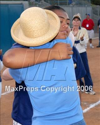 Thumbnail 1 in Chaminade vs. Warren (D4 Section Final) photogallery.