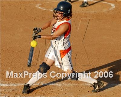 Thumbnail 1 in Chaminade vs. Warren (D4 Section Final) photogallery.