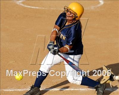 Thumbnail 3 in Chaminade vs. Warren (D4 Section Final) photogallery.