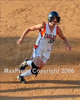 Thumbnail 3 in Chaminade vs. Warren (D4 Section Final) photogallery.