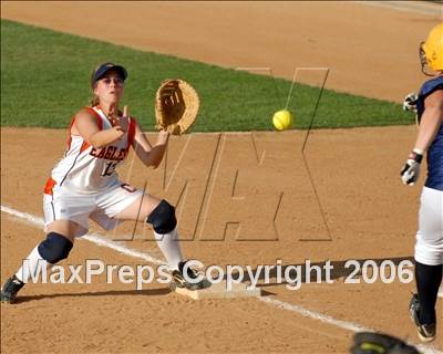 Thumbnail 1 in Chaminade vs. Warren (D4 Section Final) photogallery.