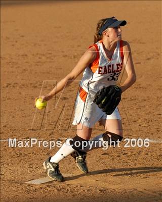Thumbnail 1 in Chaminade vs. Warren (D4 Section Final) photogallery.