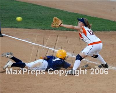 Thumbnail 3 in Chaminade vs. Warren (D4 Section Final) photogallery.