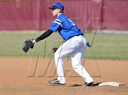 Thumbnail 2 in Ponder vs. Wolfe City (Bells Tournament) photogallery.
