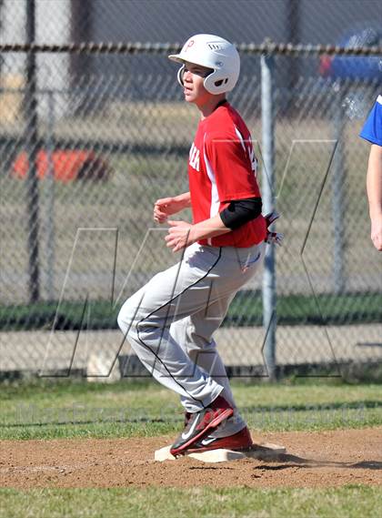 Thumbnail 1 in Ponder vs. Wolfe City (Bells Tournament) photogallery.