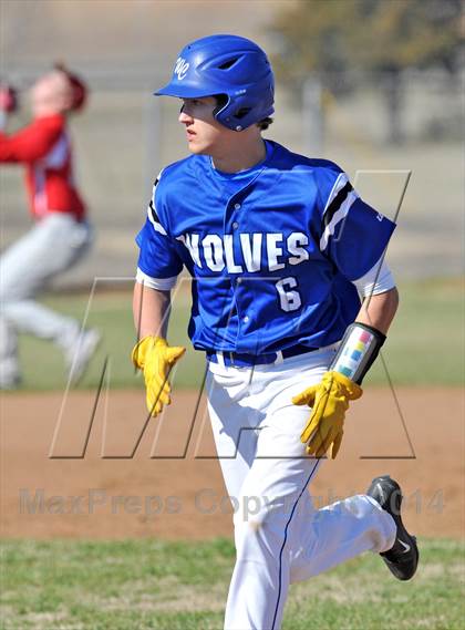 Thumbnail 1 in Ponder vs. Wolfe City (Bells Tournament) photogallery.