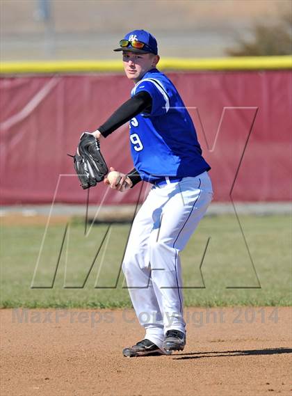 Thumbnail 3 in Ponder vs. Wolfe City (Bells Tournament) photogallery.
