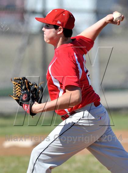 Thumbnail 1 in Ponder vs. Wolfe City (Bells Tournament) photogallery.